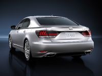 Lexus LS 460 (2013) - picture 4 of 10