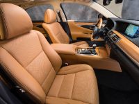 Lexus LS 600h F Sport (2013) - picture 10 of 14