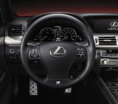 Lexus LS F Sport (2013) - picture 6 of 8