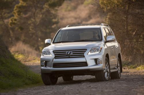 Lexus LX 570 SUV (2013) - picture 1 of 5