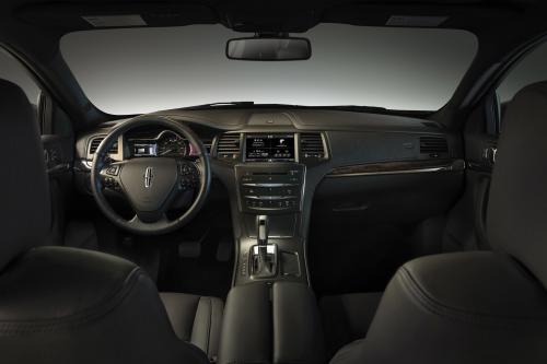 Lincoln MKS (2013) - picture 16 of 17