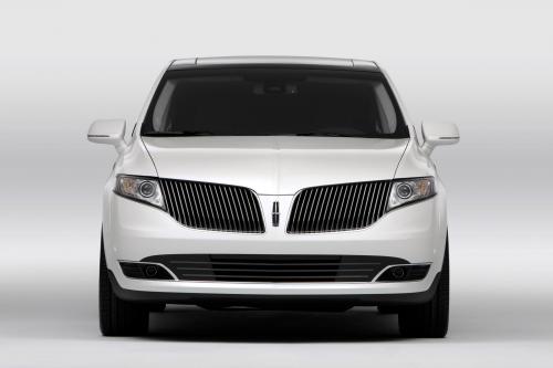 Lincoln MKT (2013) - picture 9 of 25