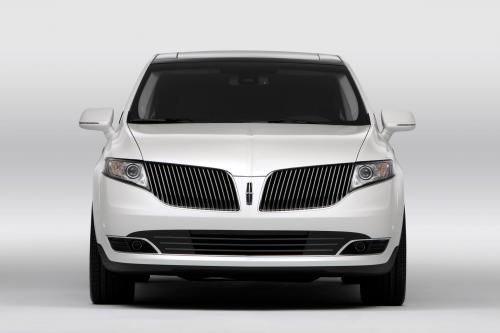 Lincoln MKT (2013) - picture 9 of 25
