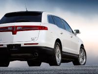 Lincoln MKT (2013) - picture 5 of 25