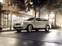 Lincoln MKT (2013) - picture 6 of 25