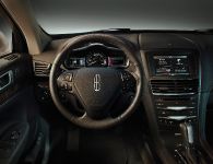 Lincoln MKT (2013) - picture 18 of 25
