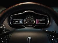 Lincoln MKT (2013) - picture 19 of 25