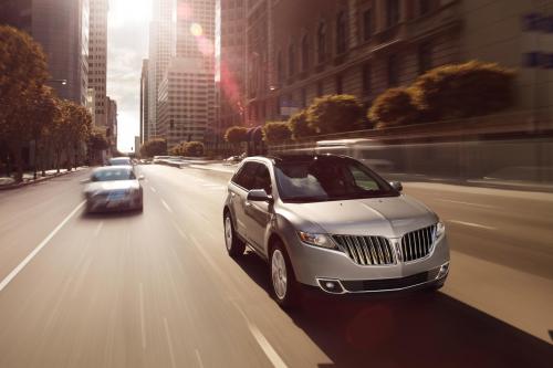 Lincoln MKX (2013) - picture 9 of 19