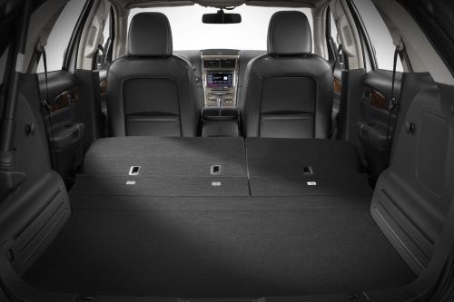 Lincoln MKX (2013) - picture 16 of 19