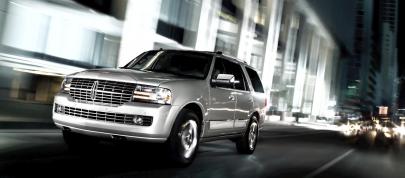 Lincoln Navigator (2013) - picture 4 of 12