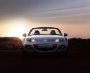 Mazda MX-5 Roadster (2013) - picture 1 of 3