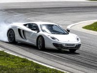 McLaren MP4-12C (2013) - picture 2 of 7