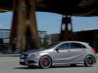 Mercedes-Benz A 45 AMG UK (2013) - picture 2 of 6