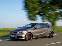 Mercedes-Benz A 45 AMG UK (2013) - picture 3 of 6