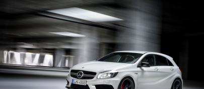 Mercedes-Benz A45 AMG (2013) - picture 12 of 24