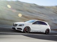 Mercedes-Benz A45 AMG (2013) - picture 2 of 24