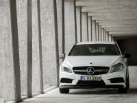 Mercedes-Benz A45 AMG (2013) - picture 5 of 24