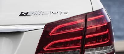 Mercedes-Benz E 63 AMG S (2013) - picture 7 of 8
