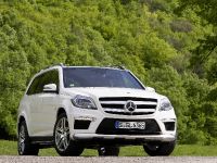 Mercedes-Benz GL 63 AMG (2013) - picture 2 of 24