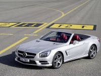 Mercedes-Benz SL-Class (2013) - picture 35 of 68
