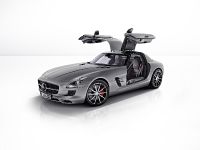 Mercedes-Benz SLS AMG GT (2013) - picture 1 of 6