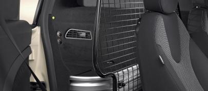 MINI Clubvan (2013) - picture 20 of 20