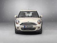 MINI Clubvan (2013) - picture 1 of 20