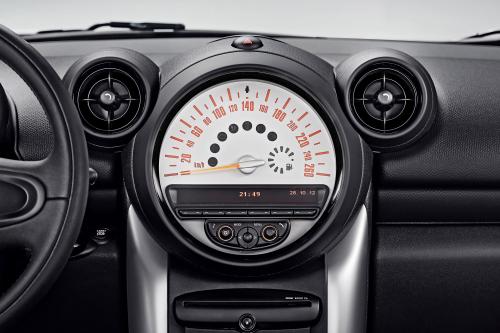 MINI Countryman (2013) - picture 8 of 14