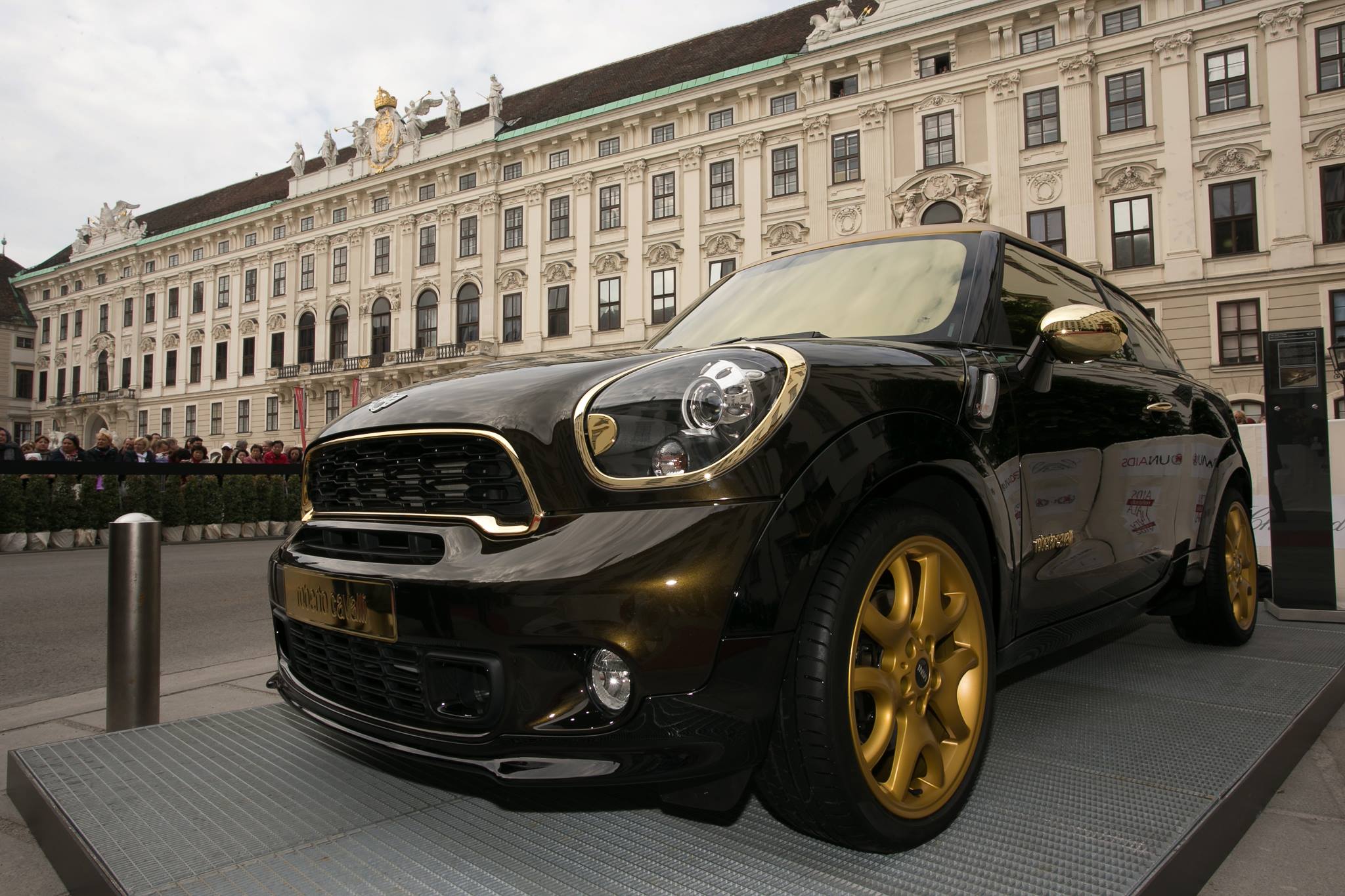 MINI Paceman by Roberto Cavalli