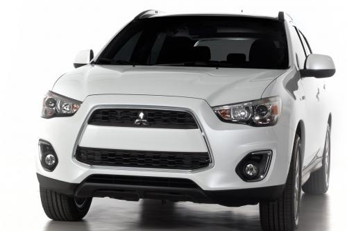 Mitsubishi Outlander Sport (2013) - picture 1 of 9