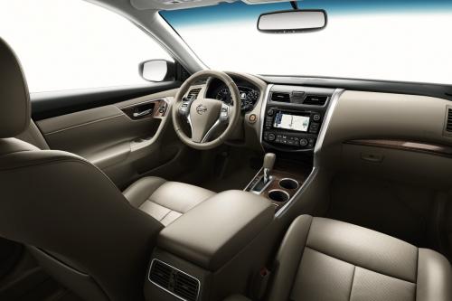Nissan Altima Sedan (2013) - picture 9 of 10