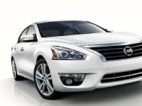 Nissan Altima Sedan (2013) - picture 1 of 10