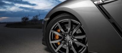 Nissan GT-R Gentleman Edition (2013) - picture 12 of 19