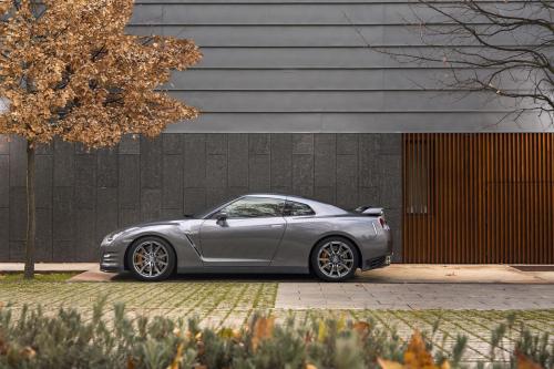 Nissan GT-R Gentleman Edition (2013) - picture 8 of 19