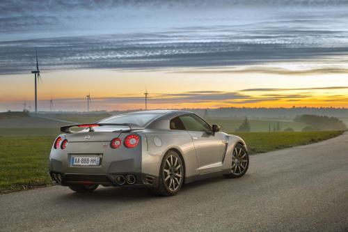 Nissan GT-R Gentleman Edition (2013) - picture 9 of 19