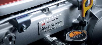 Nissan GT-R (2013) - picture 7 of 7