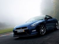 2013 Nissan GT-R, 2 of 7