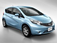 Nissan Note (2013) - picture 1 of 7