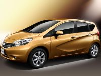 Nissan Note (2013) - picture 3 of 7