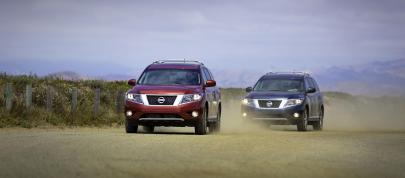Nissan Pathfinder (2013) - picture 20 of 26