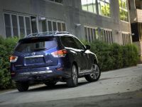 Nissan Pathfinder (2013) - picture 7 of 26