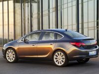 Opel Astra Sedan (2013) - picture 1 of 4