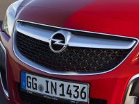 Opel Insignia OPC (2013) - picture 4 of 7