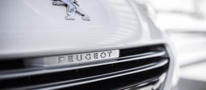 Peugeot RCZ Sport (2013) - picture 12 of 19