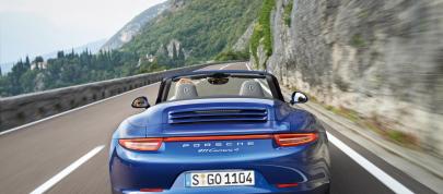 Porsche 911 Carrera 4 (2013) - picture 4 of 6