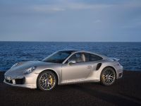 Porsche 911 Turbo S (2013) - picture 2 of 8