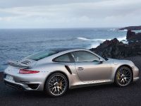 Porsche 911 Turbo S (2013) - picture 3 of 8