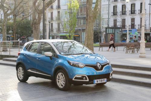 Renault Captur (2013) - picture 1 of 6