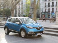 Renault Captur (2013) - picture 1 of 6