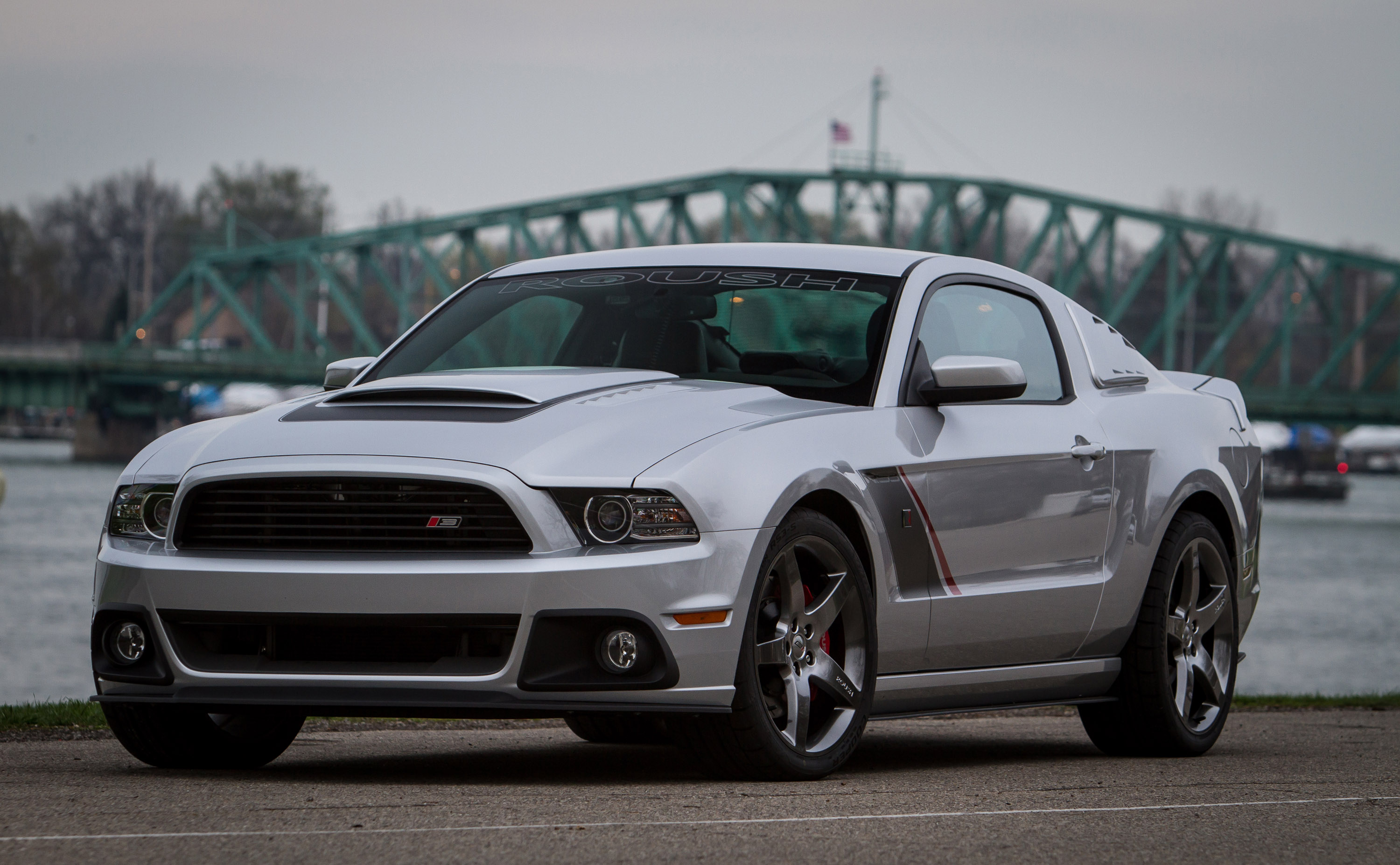 ROUSH Ford Mustang